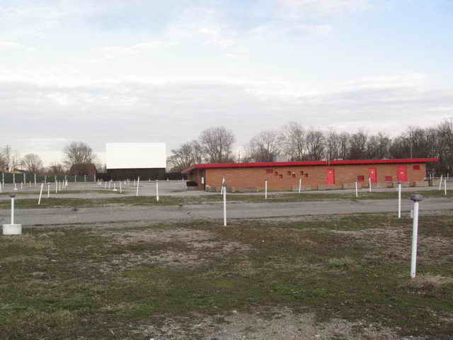 Dixie Twin Drive-In - 2006 Photo